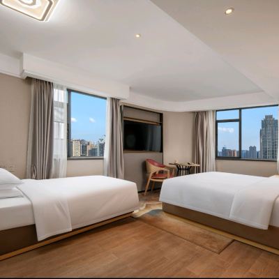 逸享城景雙床房【麻將機+子母床+字畫+衣櫥+休閒桌】 嘀嘀飯店（長沙五一廣場火車站地鐵站店）優惠