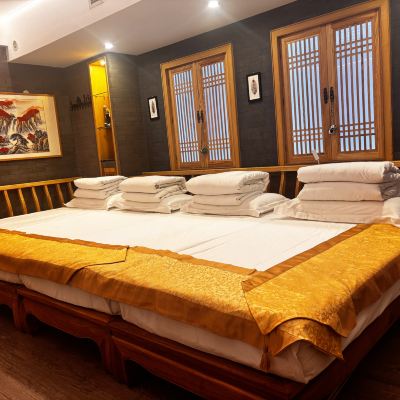 七人五床複式變形艙·親子家庭房·雙衛 琵琶老店客棧（大同古城鐘樓店）優惠