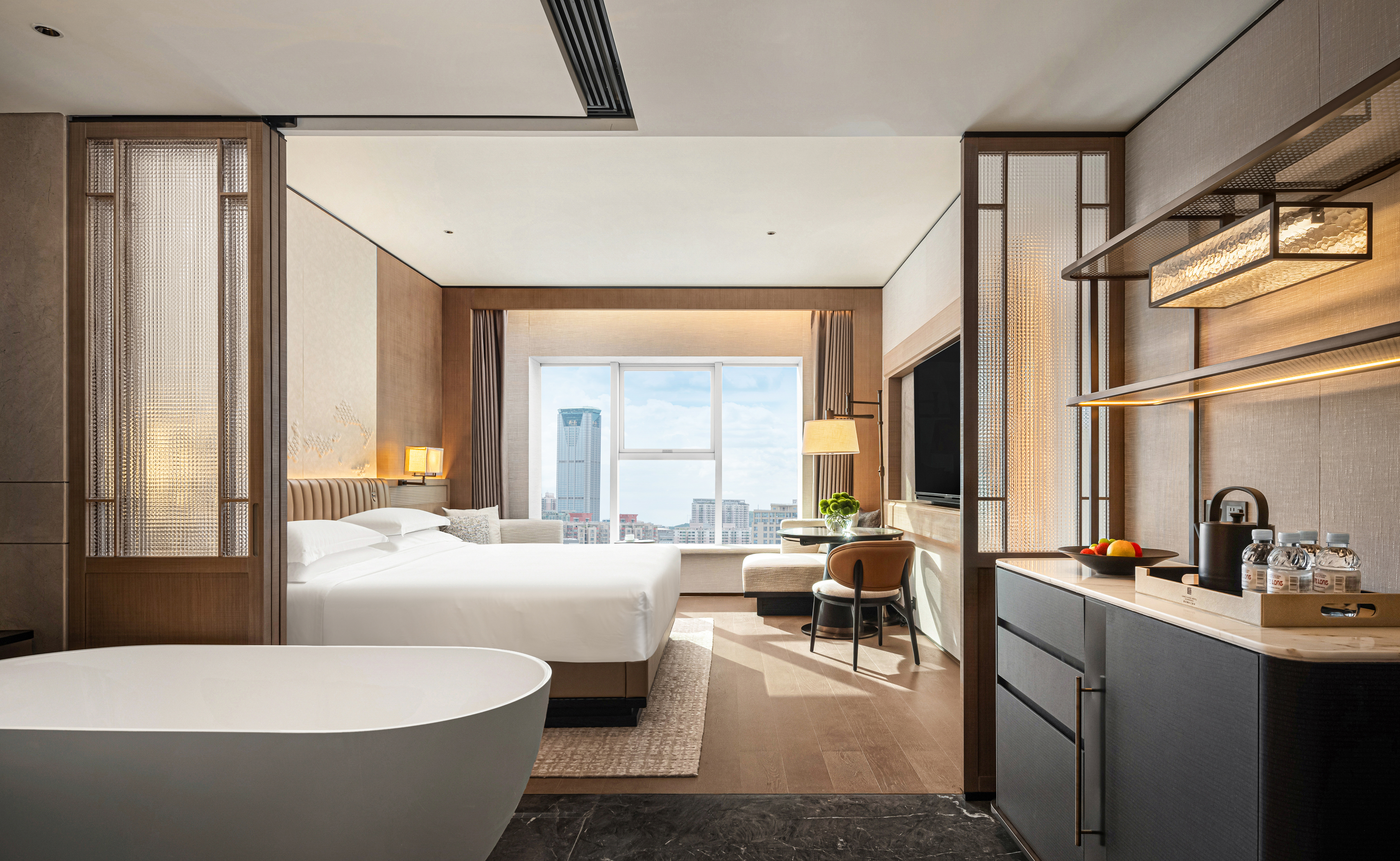 Lung Chuen International Hotel豪华浴享大床房