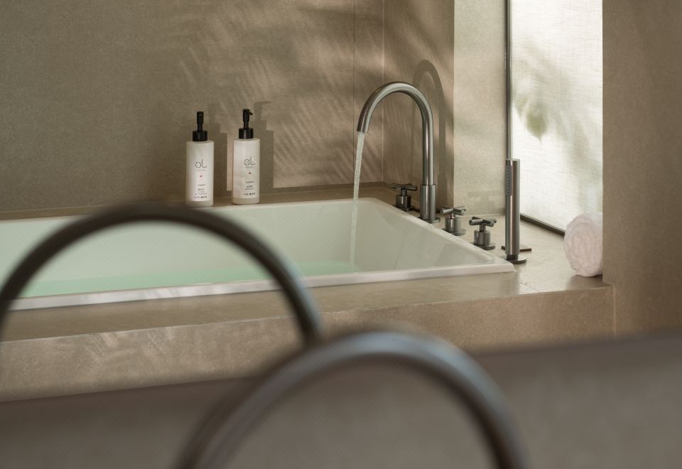 云锦·观景浴缸房