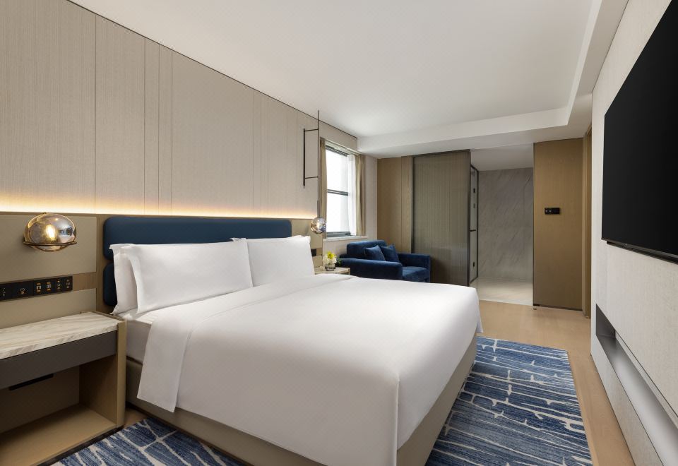 One Bedroom 1 King Suite