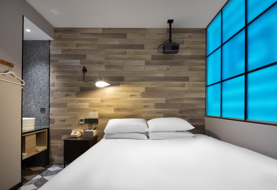 智能巨幕高级房（无窗）