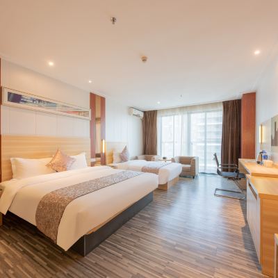 城市尊享雙床房（高層獨立觀景陽台） 城市萬宜飯店（深圳國際會展中心沙井店）優惠