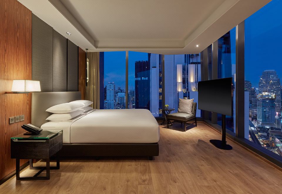 Hyatt Regency Bangkok SukhumvitRegency Executive Suite With 1 King Bed
