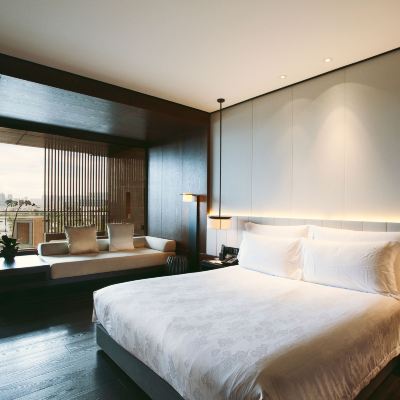 灣景豪華大床房（帶陽台） 深圳華僑城藍汐精品酒店優惠