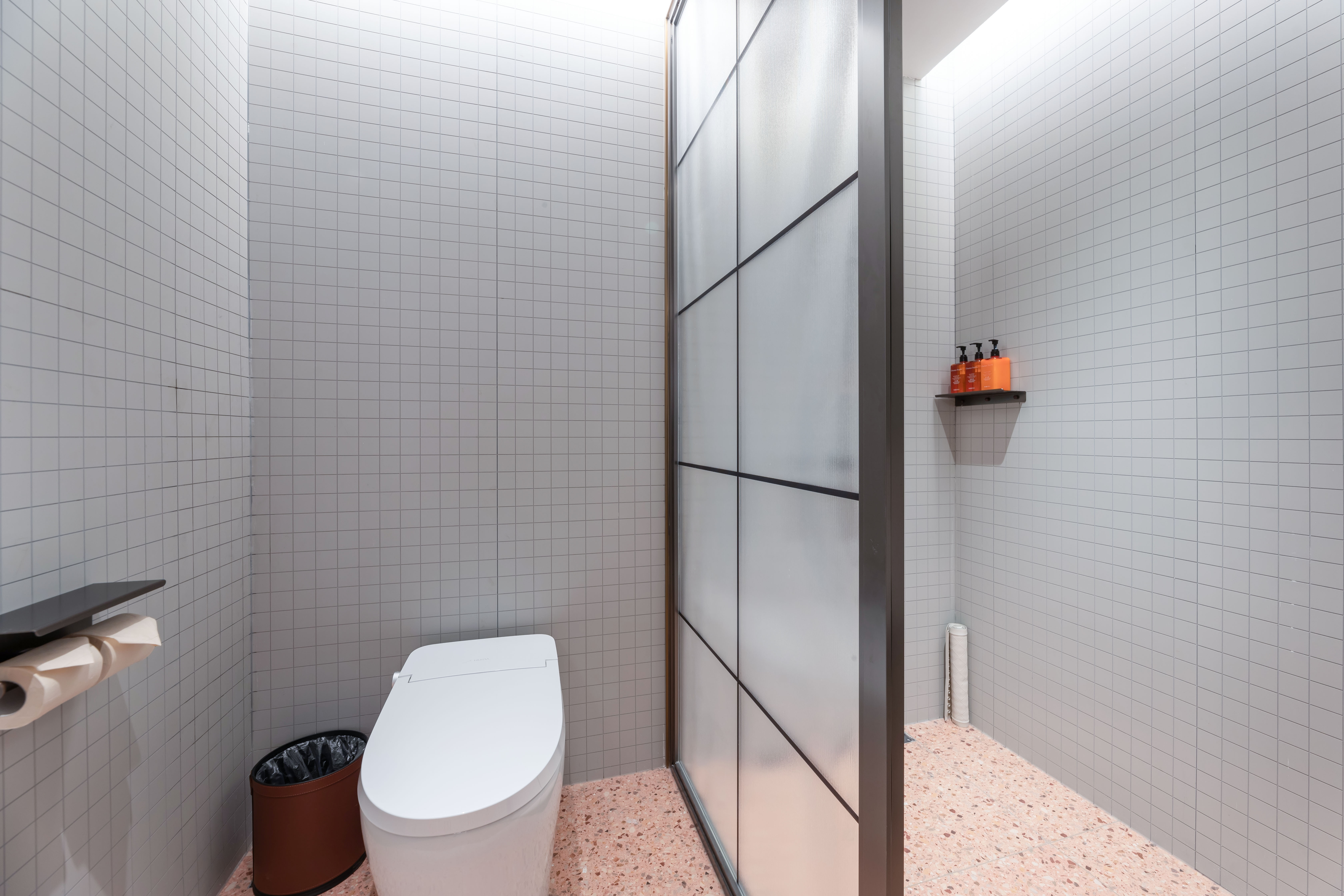 商务大床房（智控/投屏/小冰箱/金可儿席梦思）