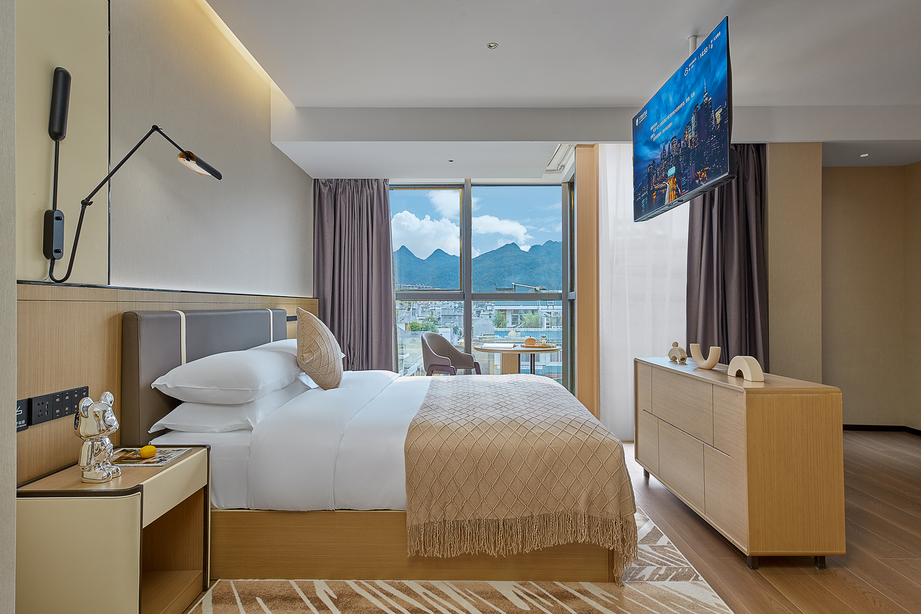 行政大床房（智能客控+记忆枕+空调+冰箱）