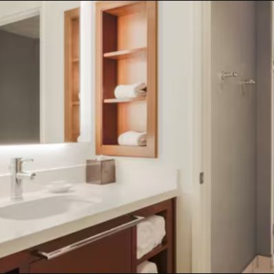 開間, 1 張特大床和 1 張沙發床, 無障礙, 無煙房 （Mobility & Hearing W/ Tub） 聖何塞機場萬豪居家飯店優惠