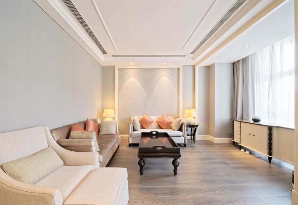 豪华景观大床套房