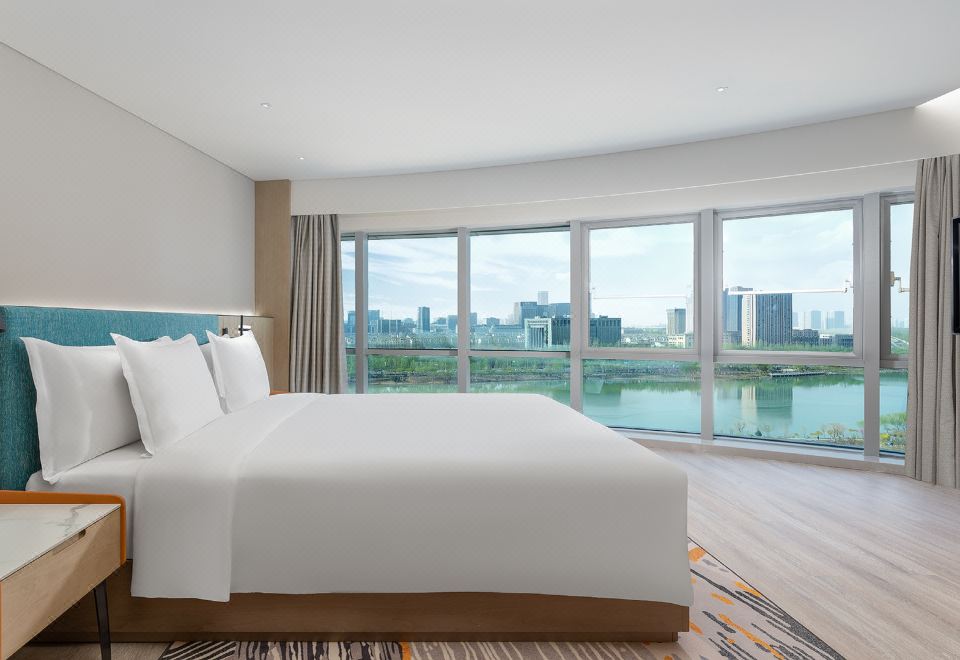 豪华韵动房·超大床·湖景（智能健身FITURE魔镜）