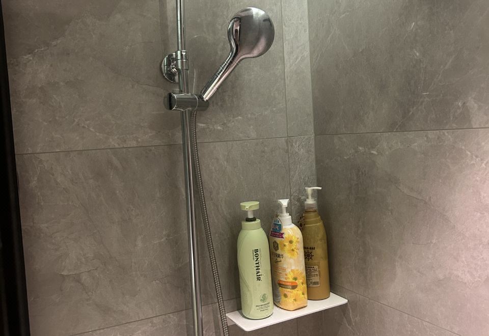 Memory Smart Room (Bathtub, Tv)