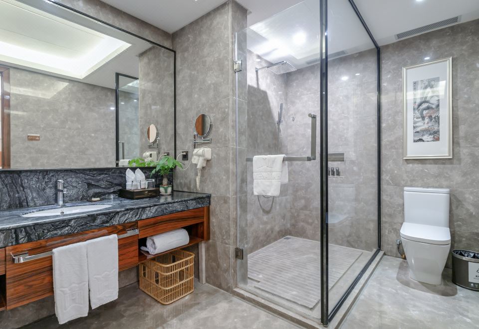 静谧大床房+空气净化器