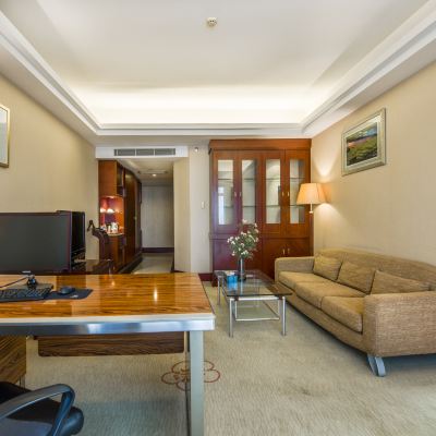 商務套房【璀璨夜景+超大會客區】 東莞滙華國際飯店優惠