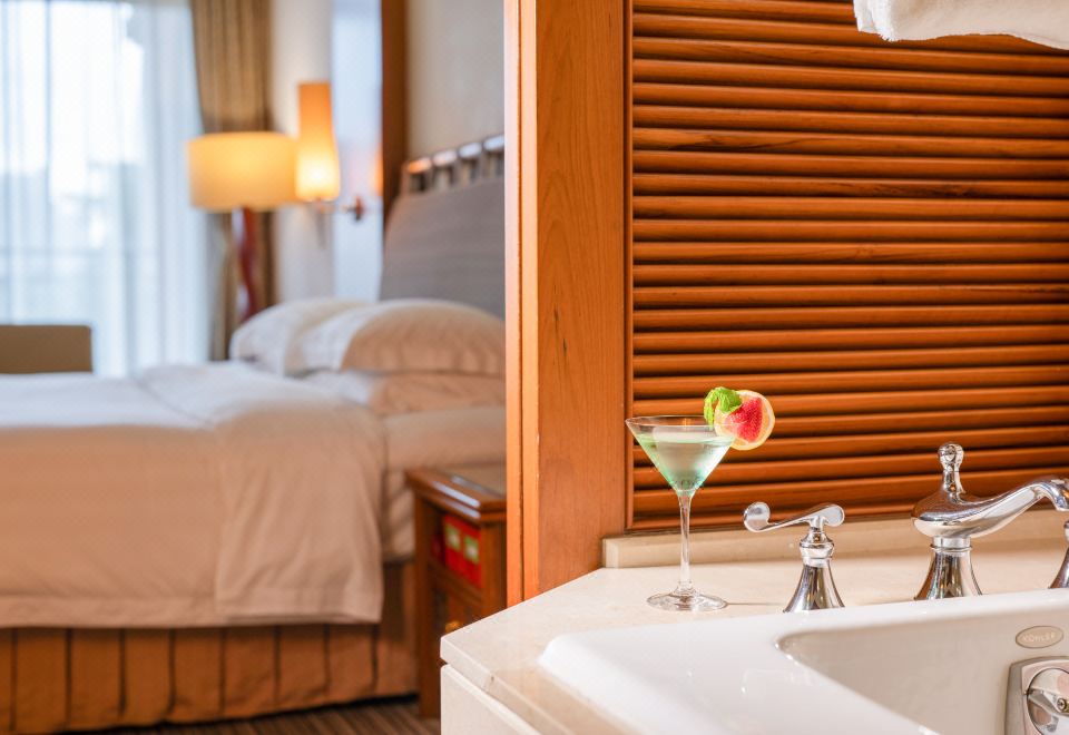 Hillview Golf Resort DongguanGarden-view Double Room