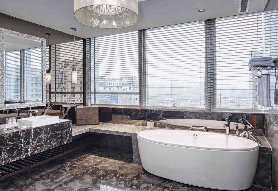 Crowne Plaza Beijing Chaoyang U-TownFamily Suite