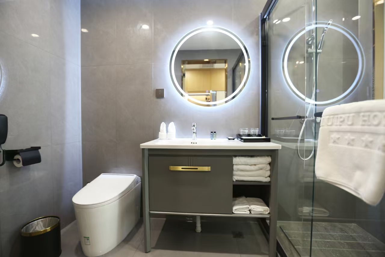 智能豪华大床房