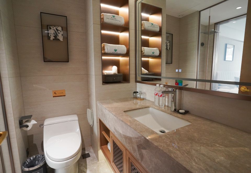 商務尊享大床房（蒸汽熨斗）