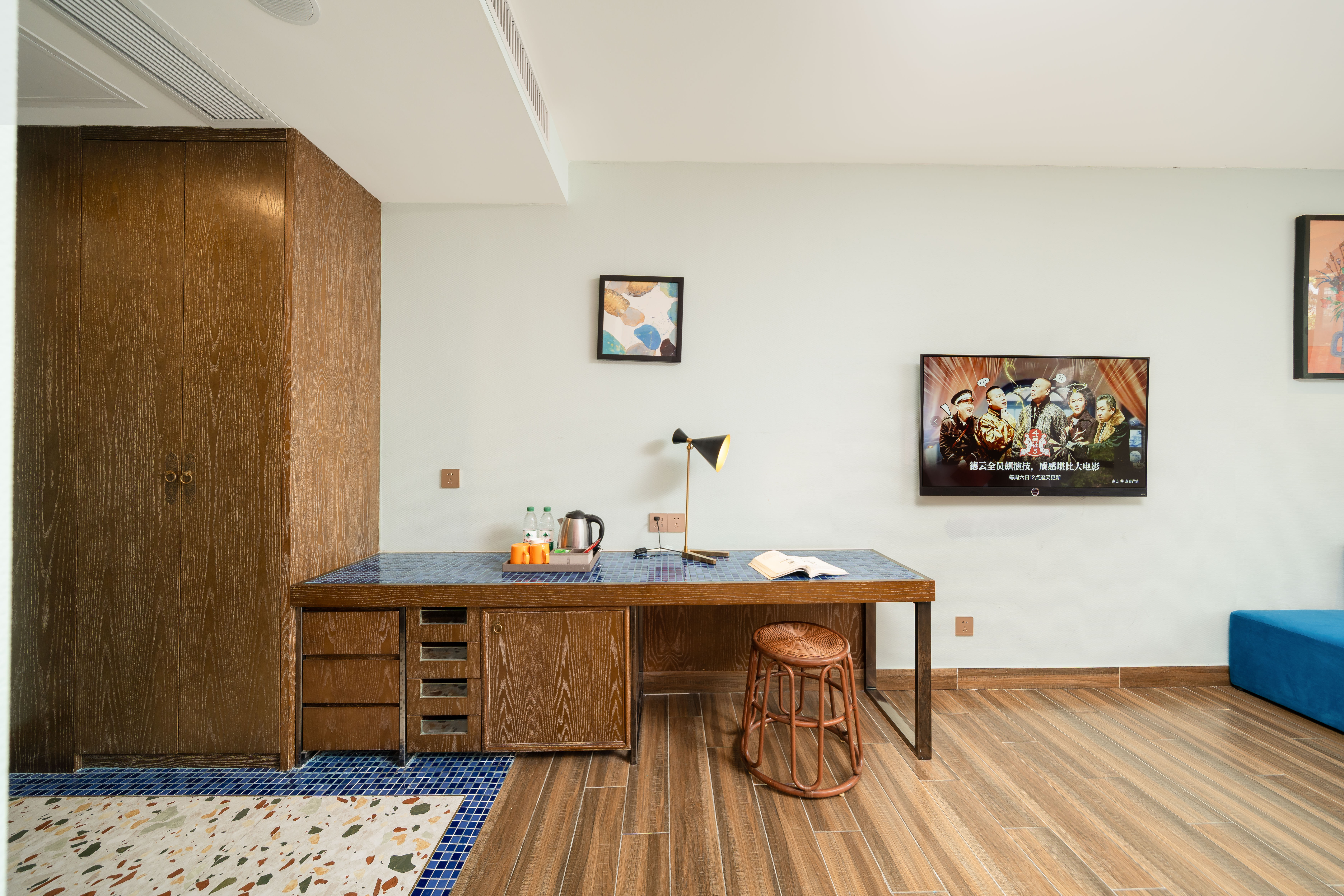 Overseas Chinese Town Nanyang Inn (Gankeng Ancient Town Shop)Langqiao · Joyful Movable Triple Room (Sofa + Board Games + Party Space + Hakka Affection)