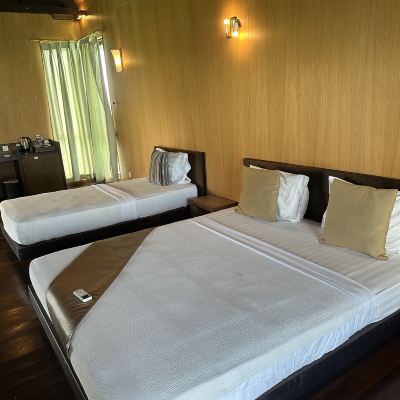 Water Chalet - dengan katil tambahan Kupon Sipadan Kapalai Dive Resort