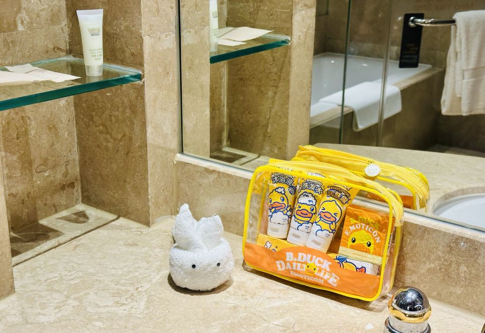 Courtyard by Marriott Shanghai FengxianFamily-friendly 2-bed Room