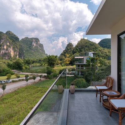 270度全景遇龍晨光陽台大床房 陽朔在水一方酒店優惠