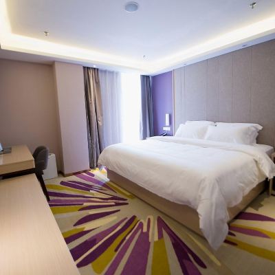 豪華大床房（舒適好眠熟睡床墊） 麗楓酒店（汕頭高鐵站紫雲心語店）優惠