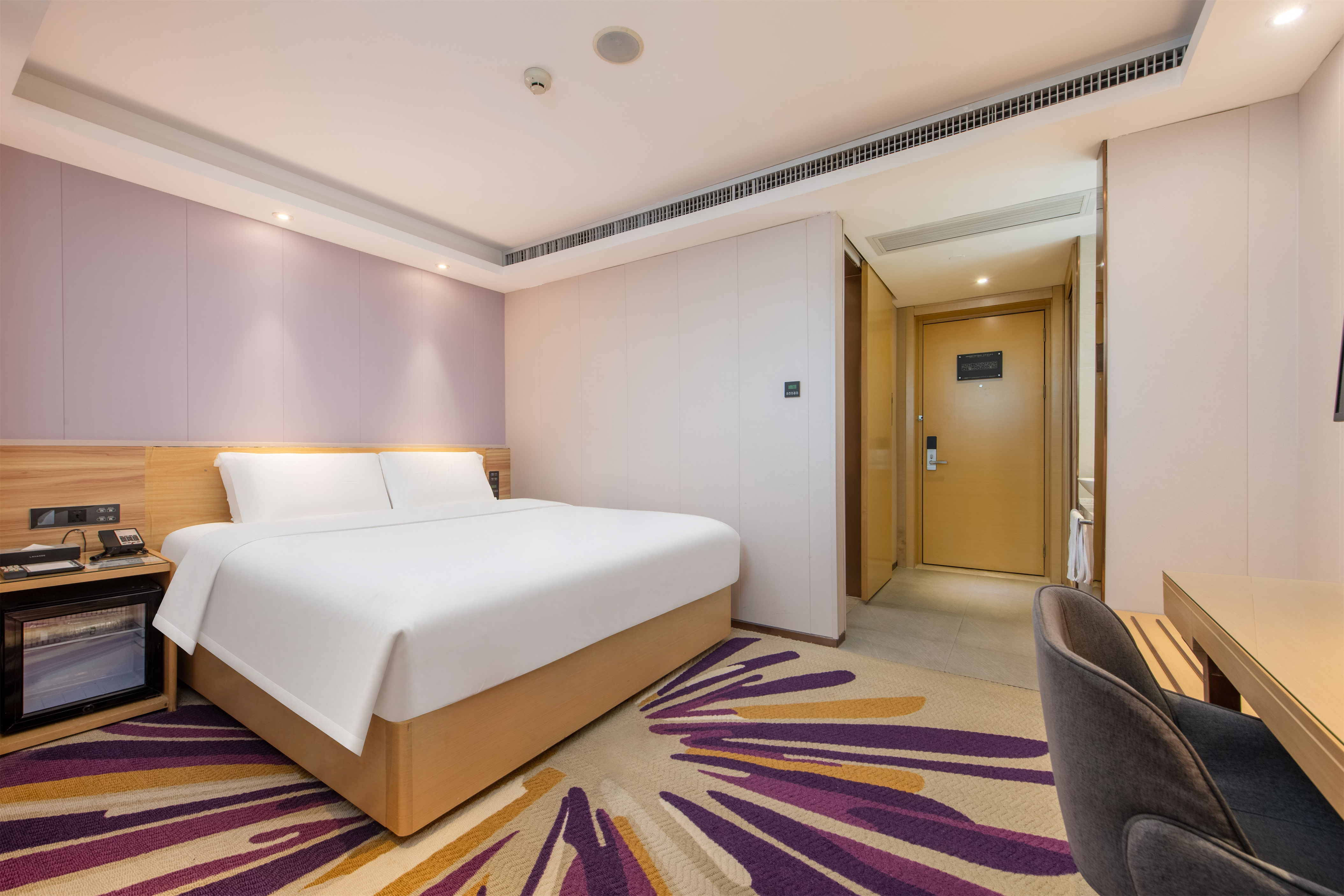 標準大床房 [智能客控+獨享小冰箱]