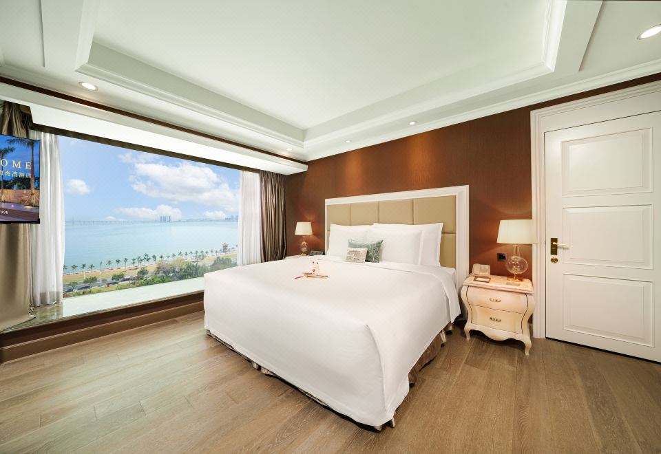 尊享貴賓樓豪華海景大床房