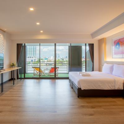 Executive Suite Modern Room The Royal River Hotel Promo Code
