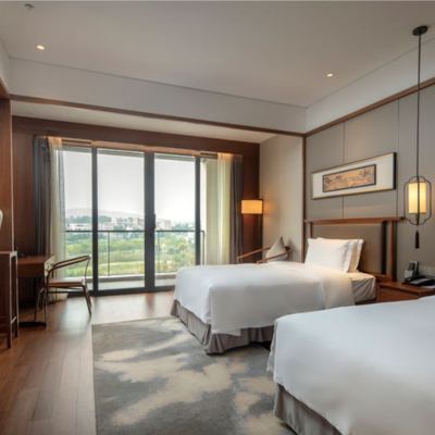 高級雙床房（落地窗帶獨立陽台） 深圳坪山格蘭雲天國際酒店優惠