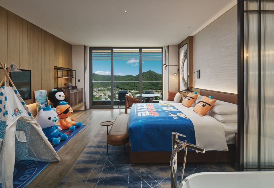 Sheraton Ningbo Xiangshan ResortOctonauts Family Mountain-View Double Bed Room