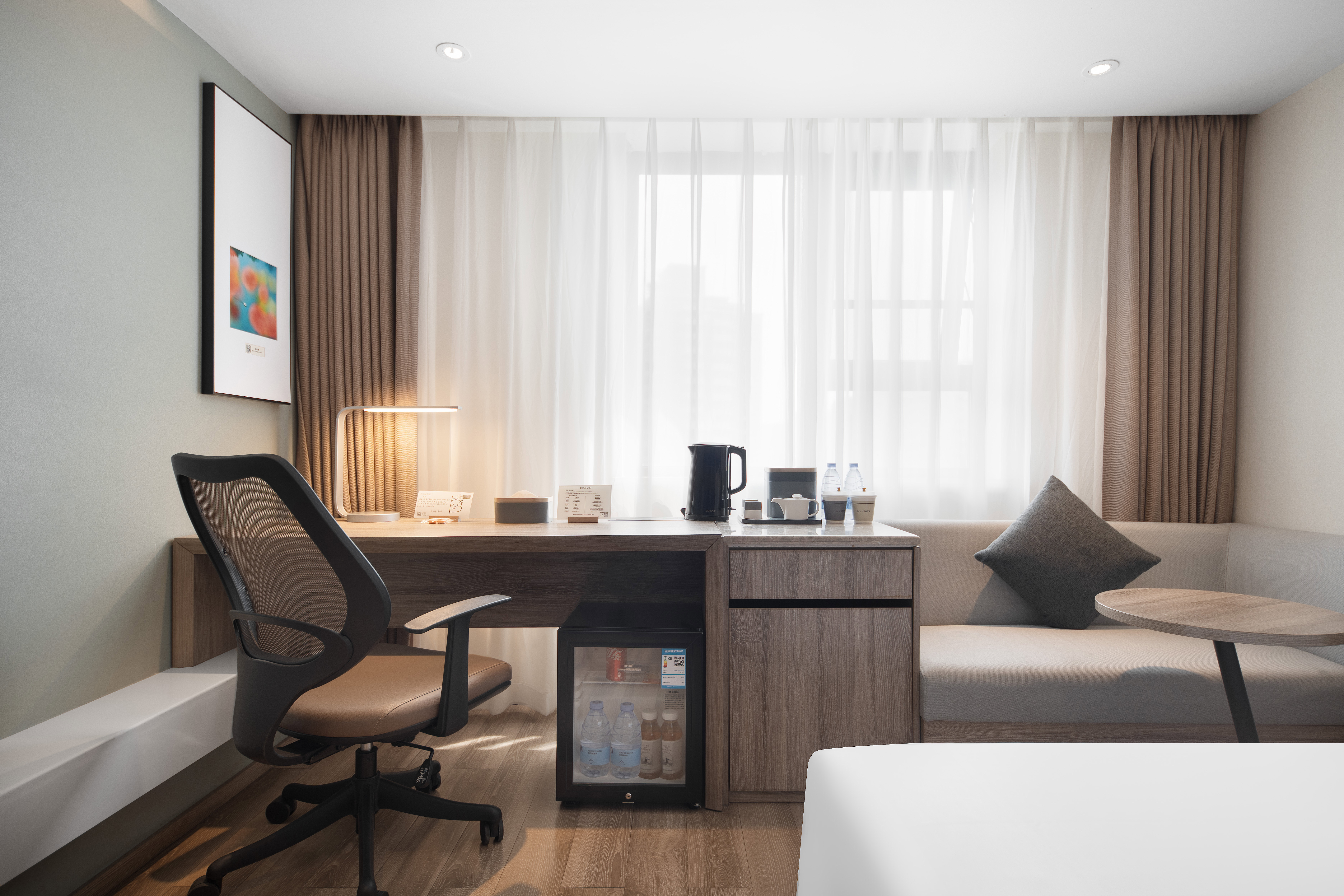 行政大床房（LaiFen吹风+小冰箱+浴袍）