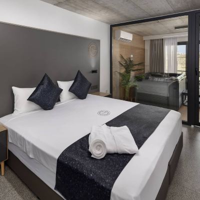 Signature Suite with hot tub Grands Suites Hotel Residences & Spa Promo Code