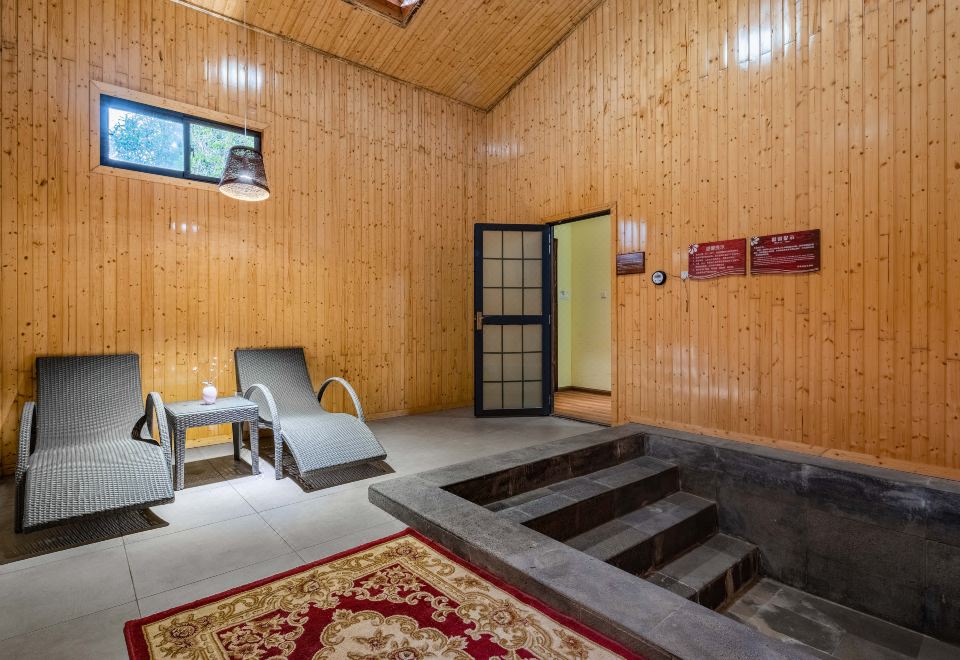 隐居繁华-汤池木屋