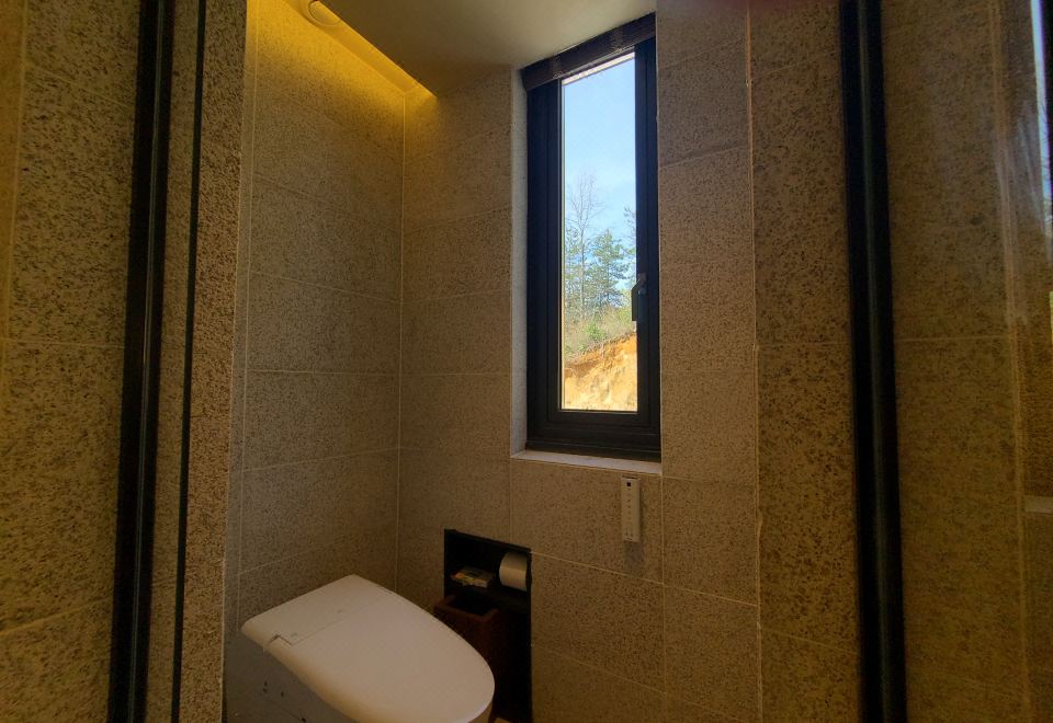 无敌视野270度阳台大床+TOTO浴缸+Dyson吹风机+全屋地暖