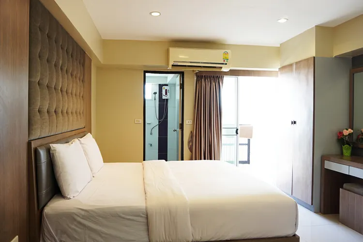 ห้องซูพีเรียร์ เตียงใหญ่ 1 เตียง