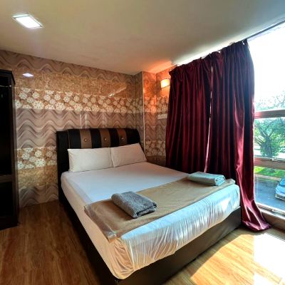 Bilik Double Kupon Putra Heights New Wave Hotel