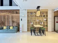 City Comfort Inn Hotel (Jingshan Xinshi Avenue People's Government)