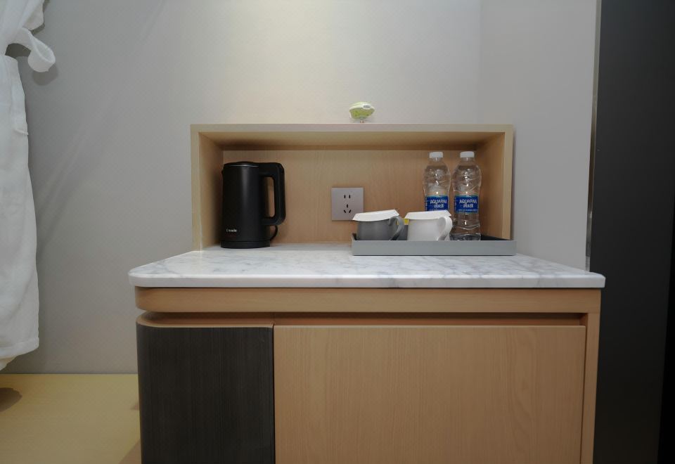 Wonderful Double Bed Room With Memory Mattress And Smart Control