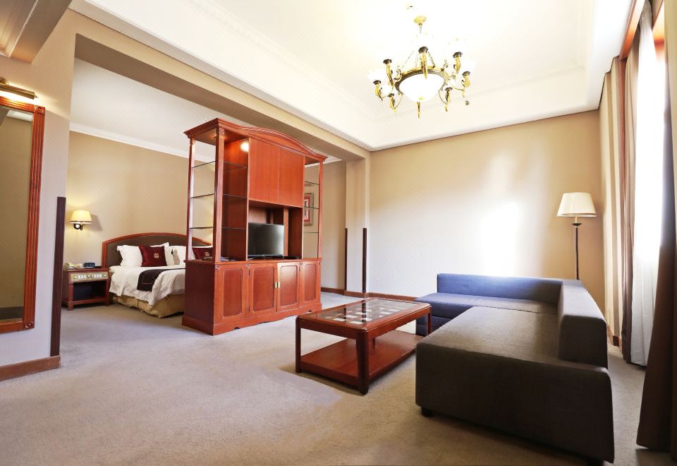 商务层商务大床套房