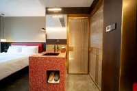 Xiao · ISVARA Designer Hotel (Huaihe Road Pedestrian Street) Hotels in 