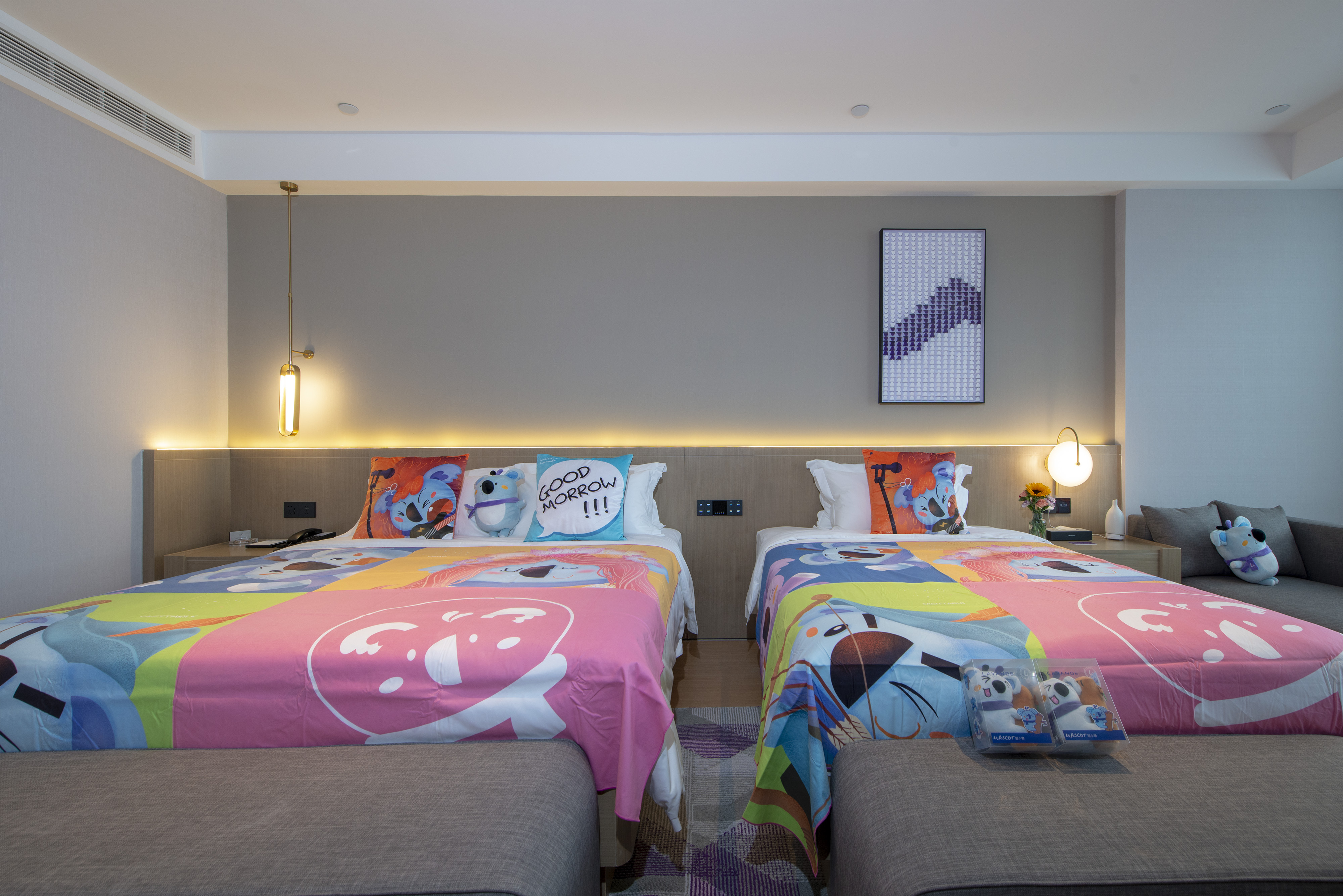 Lavande Hotel (Tianjin Zhongxin Ecological City Jijing Tiandi Branch)亲子家庭房（慕思品牌床垫+电视投屏+城市街景+冰箱）