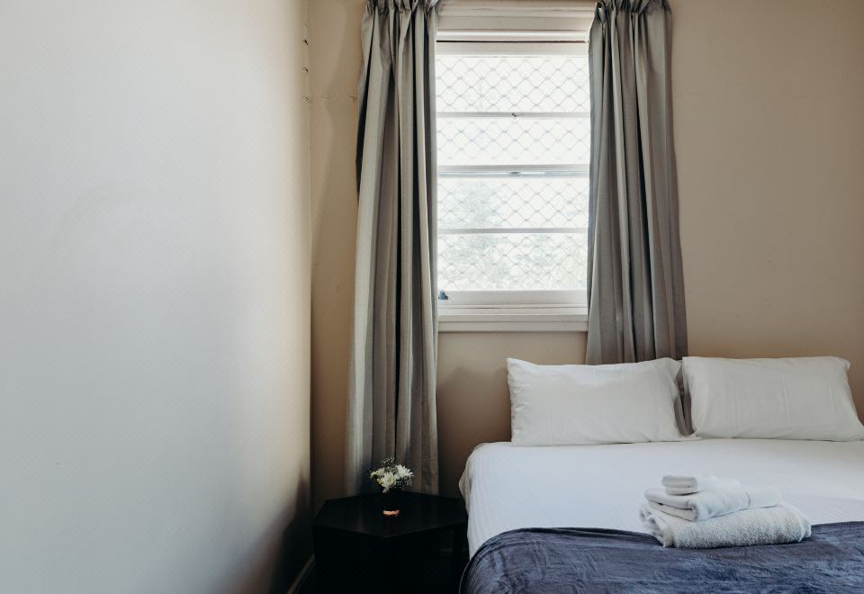 特大床间 - 带私人浴室