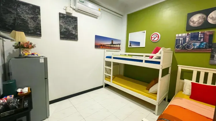 ห้องพักมาตรฐานพร้อมห้องน้ำที่ใช้ร่วมกัน