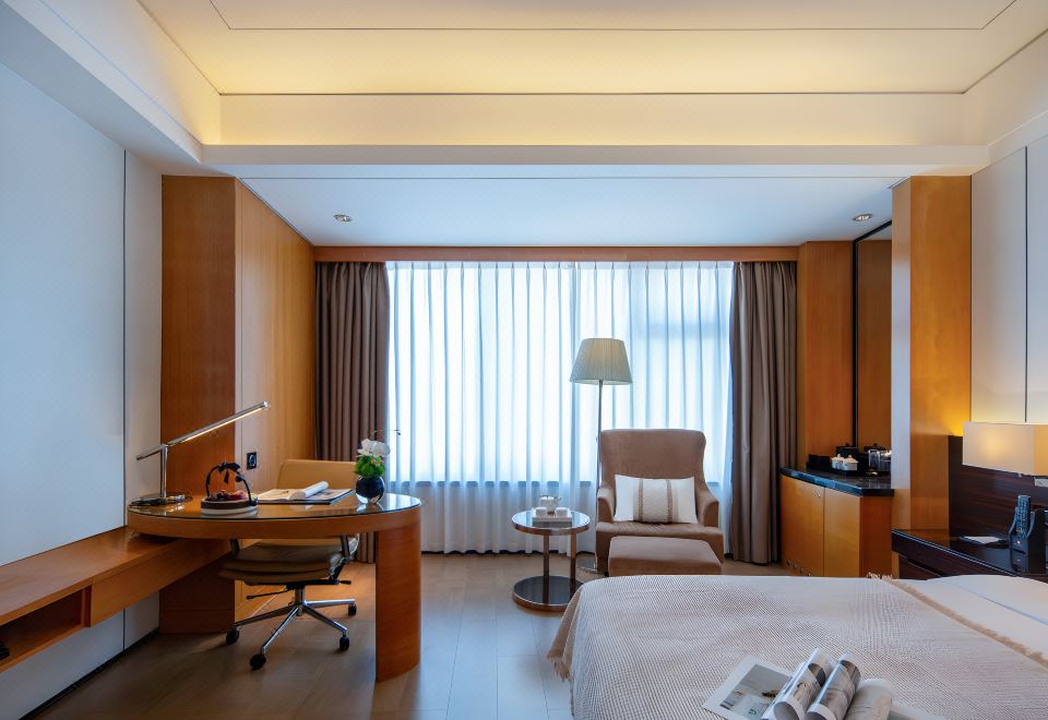 豪華大床房（浴缸+舒享零壓床墊）