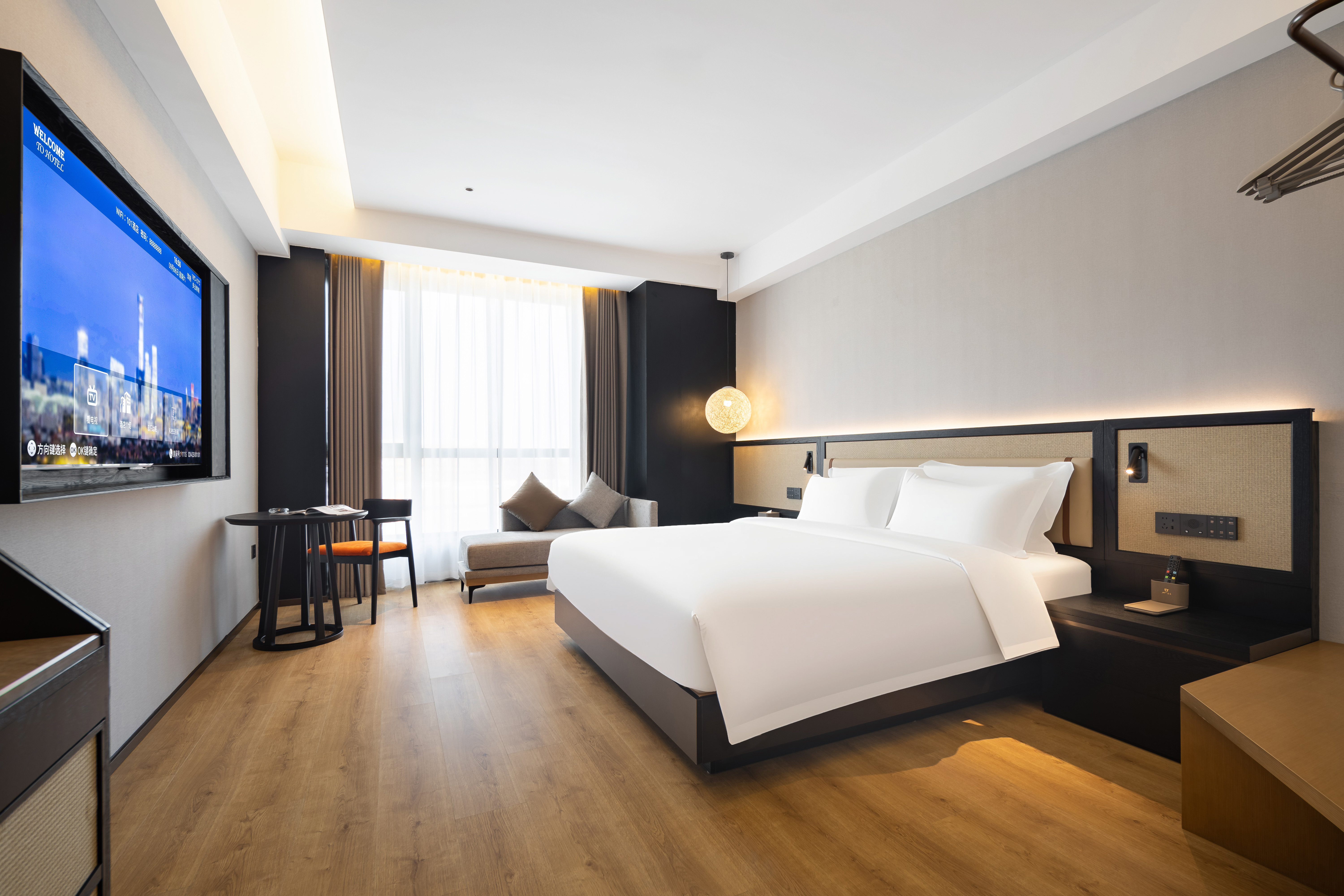 智享大床房（落地窗高层夜景+空调+乾湿分离）