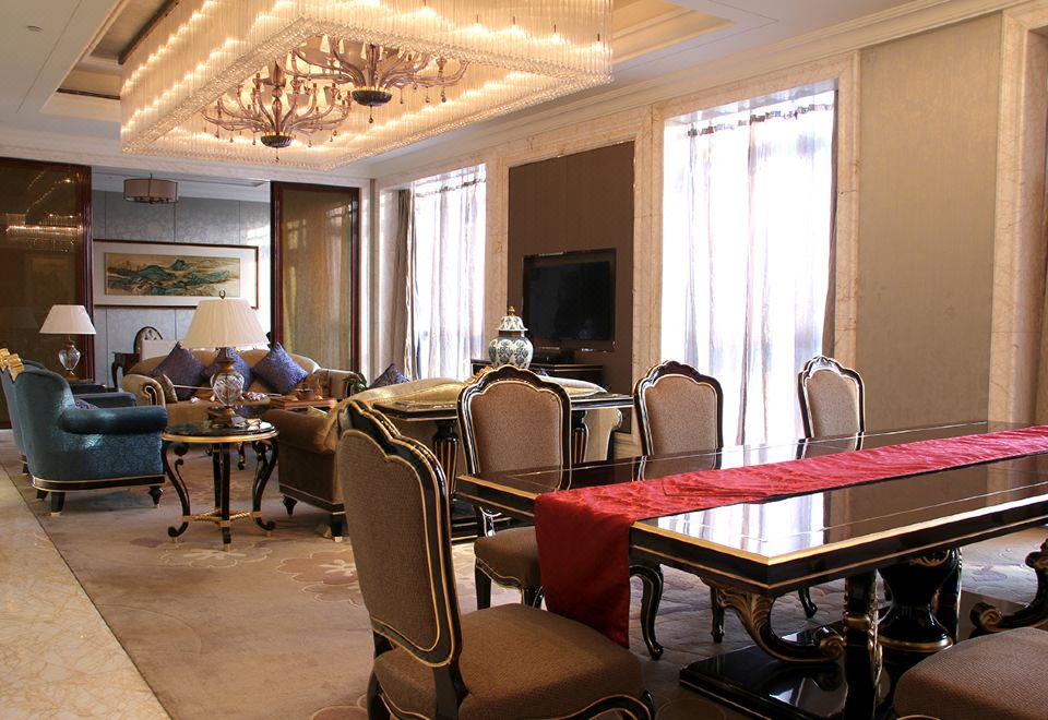 總統套房（跑步機、智能馬桶、獨立客廳、衣帽間）