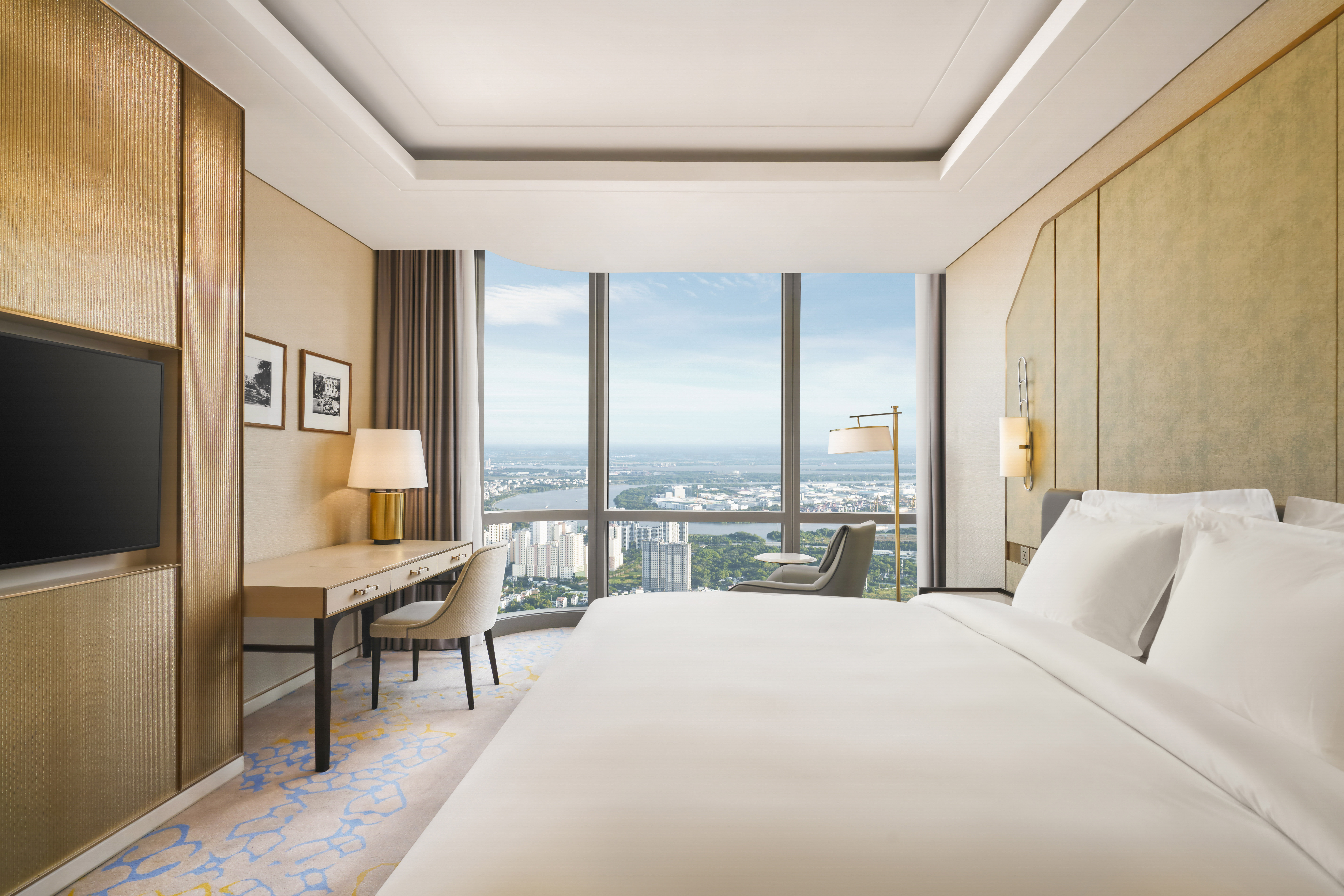 Vinpearl Landmark 81, Autograph Collection天空景尊贵特大床房