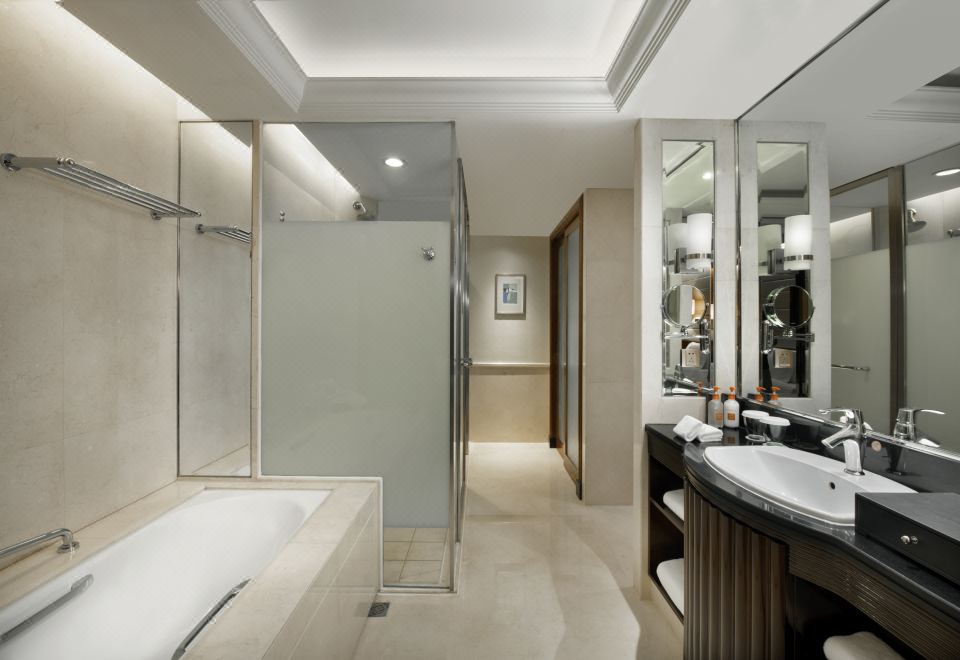 高級房 大床 小童主題 江景