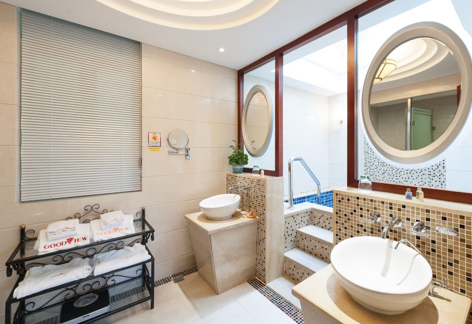 Dongguan Tangxia Goodview Hot Spring HotelDuplex Family Friendly Suite - Near Pool